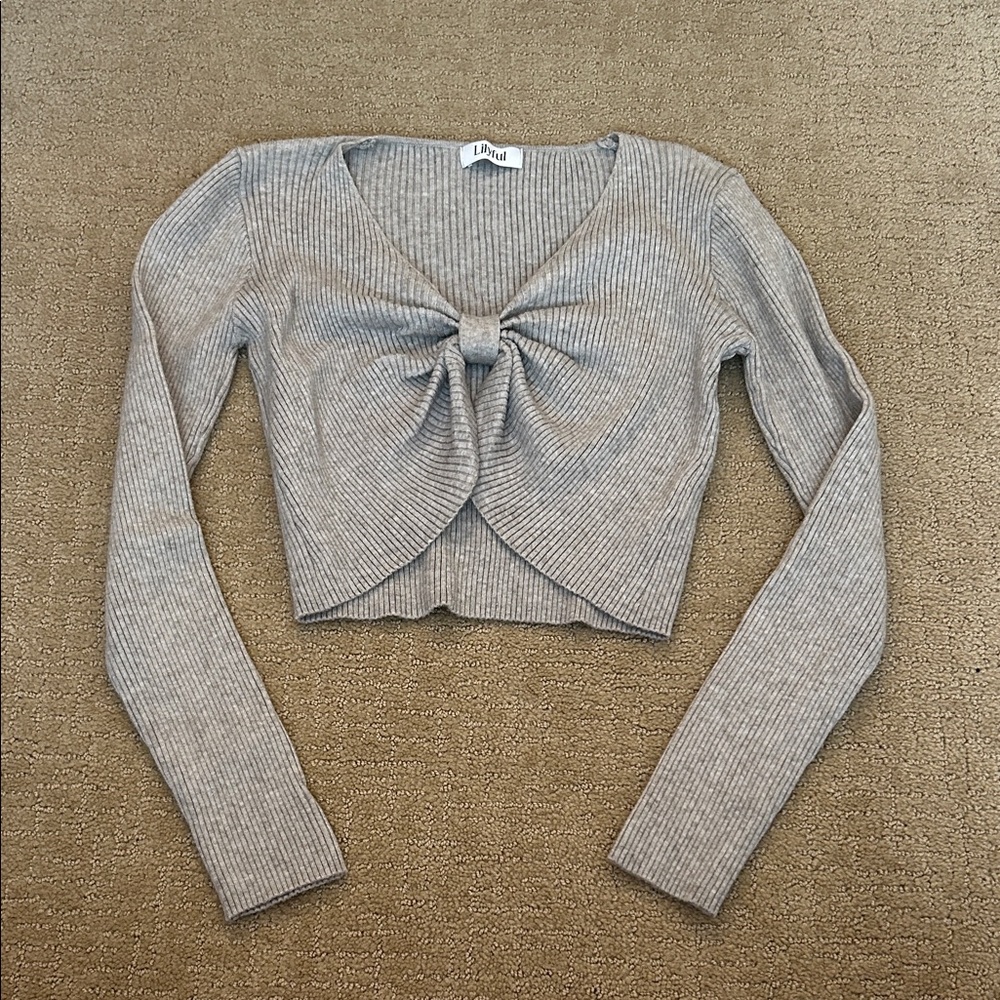 Gray Ribbed Sweater with Bow Detail